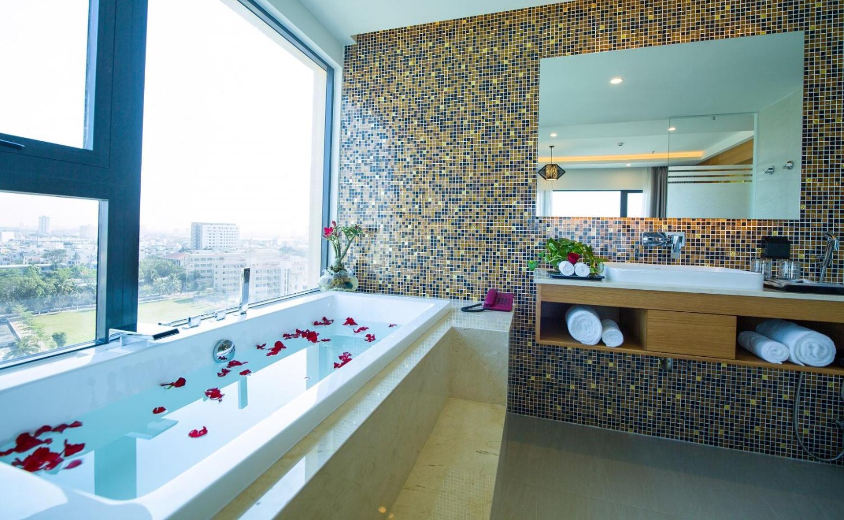 NAM Hotel&Residences Da Nang Exterior foto